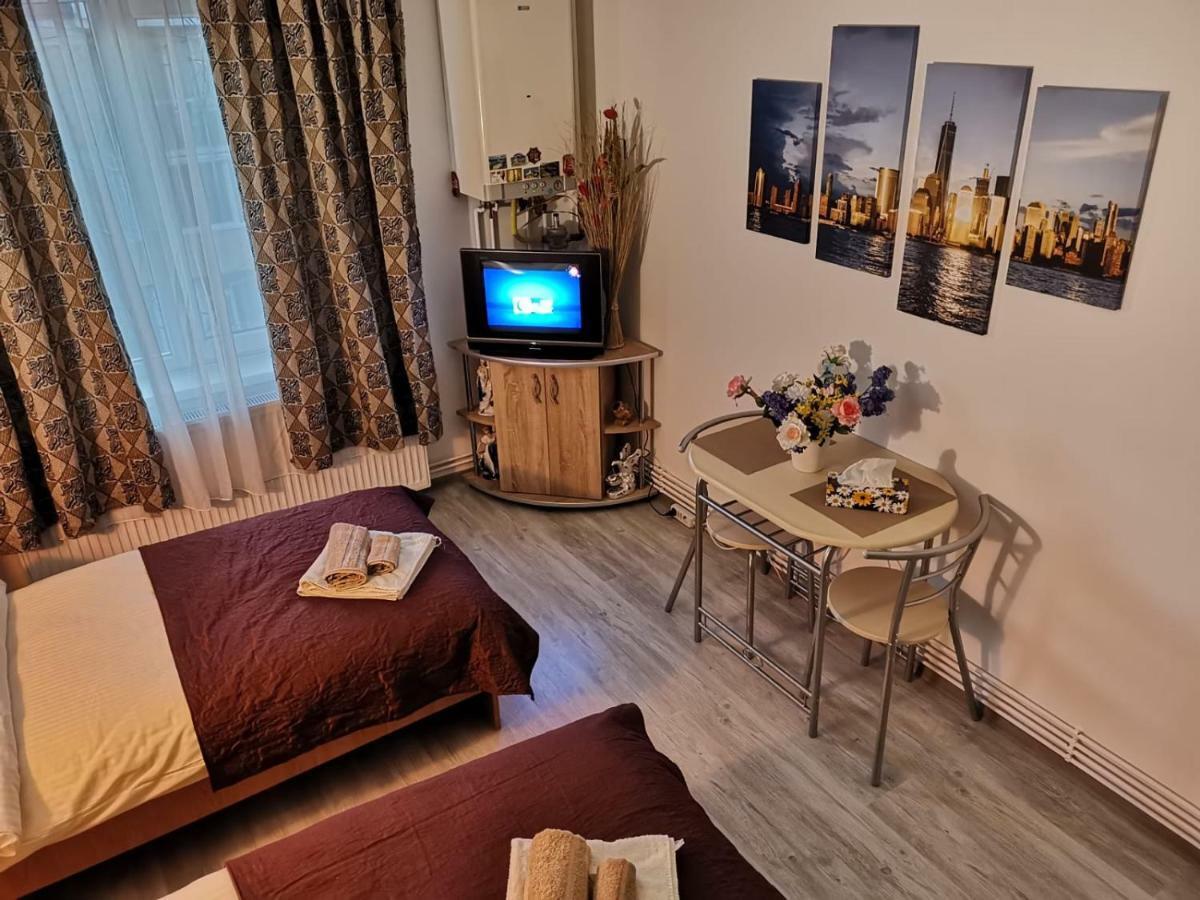 Central Studio Vajdahunyad Kültér fotó